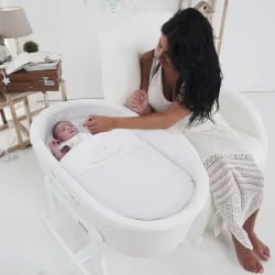 Детское кресло Micuna Wing/Flor white/white искусственная кожа Детское кресло Micuna Wing/Flor white/white искусственная кожа