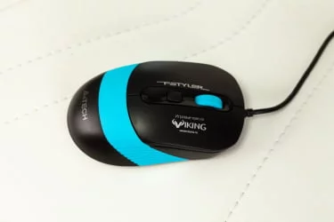 Геймерское кресло Бюрократ ZOMBIE RUNNER Белый-голубой