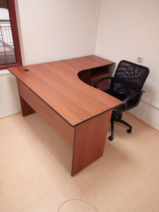 Стол эргономичный правый 41.47 Итальянский орех (остаток, на складе)_1