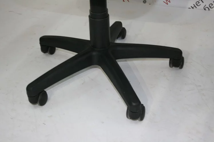 Кресло офисное СН-682 выставочный образец JP 15-2 Черный_6